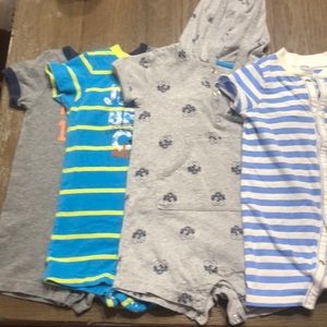 Size 6 months boys lot of 4 shorts onesies